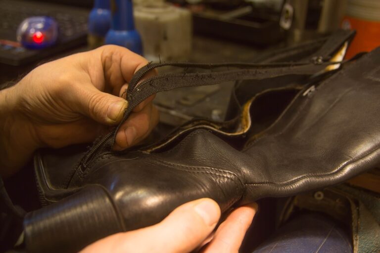 Best Zipper Repair Near Me | Armando Shoe